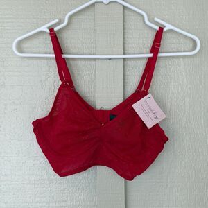 Nwt red lace wireless T-shirt bra by Smart Sexy size small